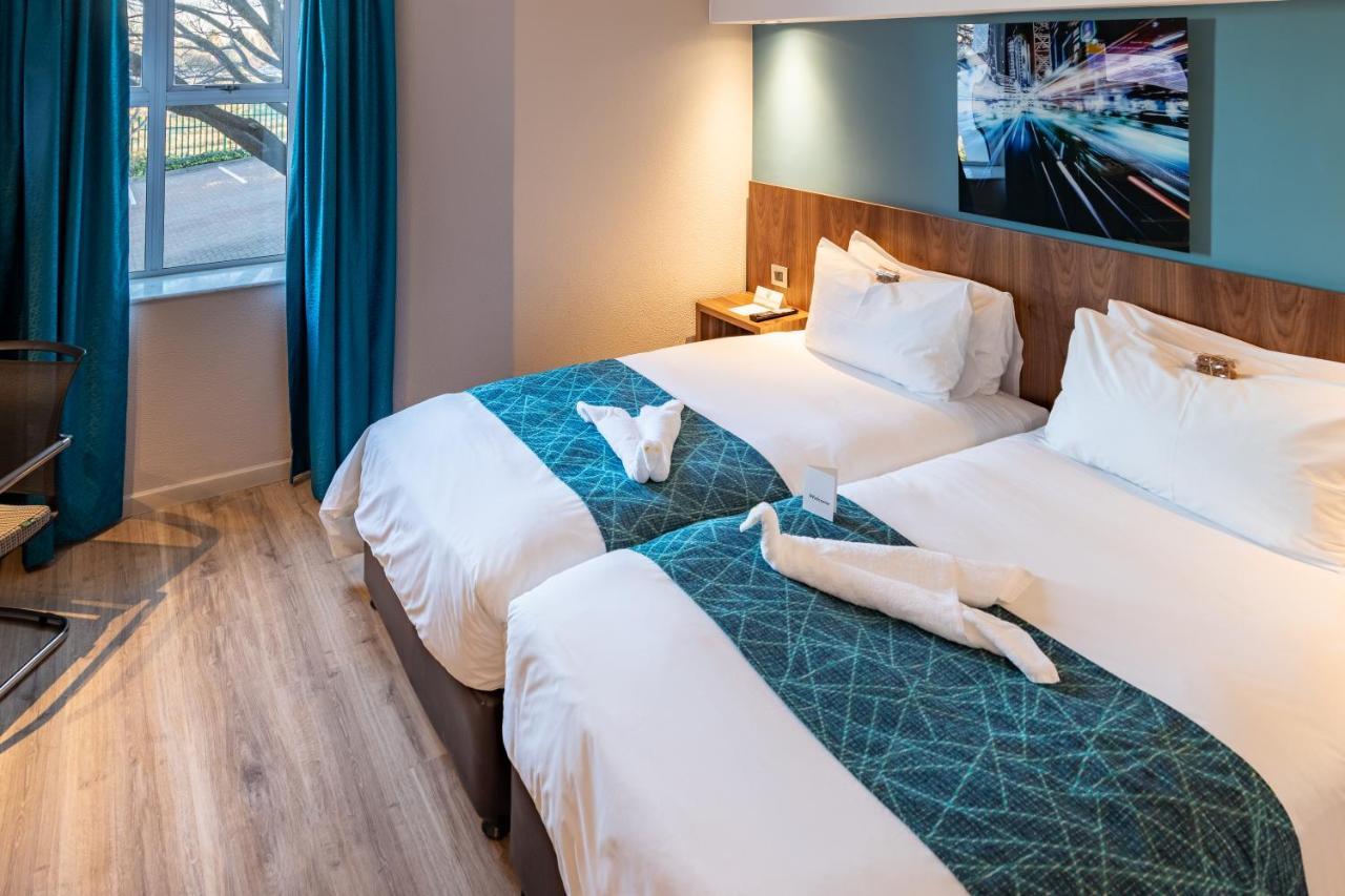 Town Lodge Johannesburg Airport Кемптън Парк Екстериор снимка
