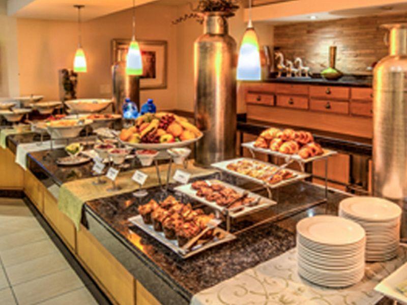 Town Lodge Johannesburg Airport Кемптън Парк Екстериор снимка