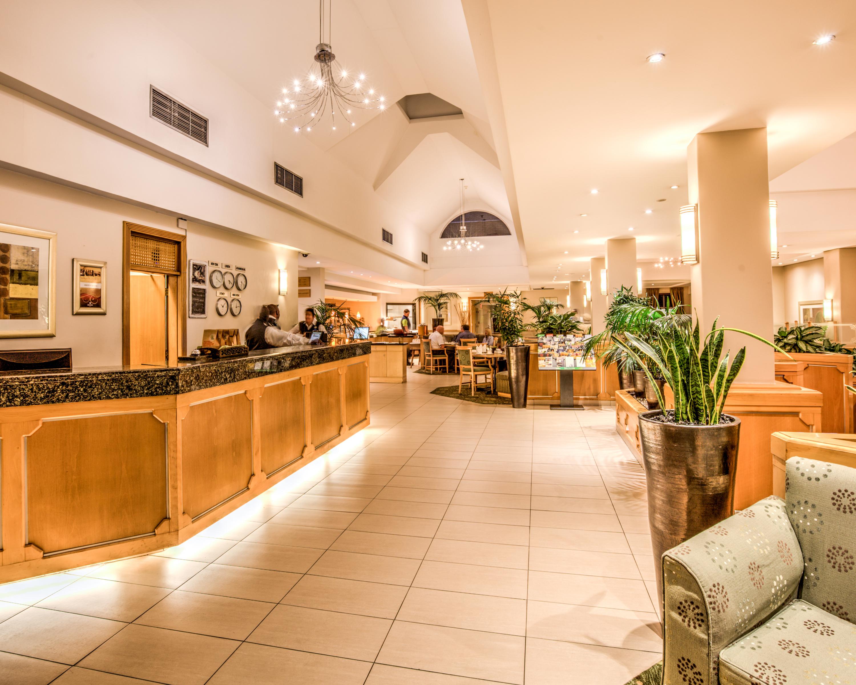 Town Lodge Johannesburg Airport Кемптън Парк Екстериор снимка