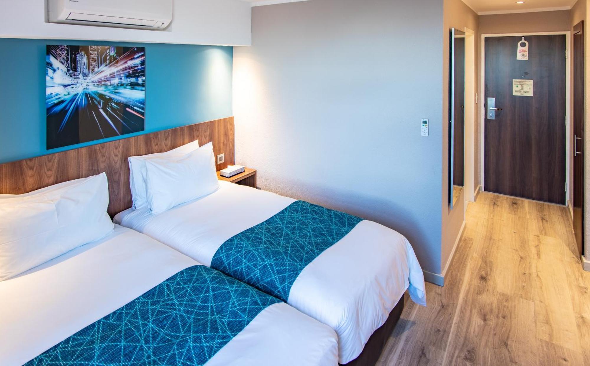 Town Lodge Johannesburg Airport Кемптън Парк Стая снимка